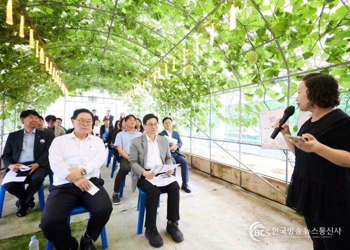 양주시, 나리농원 개장 앞두고 현장 간부회의