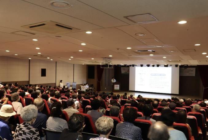 지난해 9월 성남시 중원구보건소에서 열린 치매극복의 날 행사 때 건강강좌.