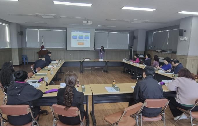 시흥시 신천동 '행복마을' 지역사회보장협의체, 복지 사각지대 해소 역량 강화 교육 열어