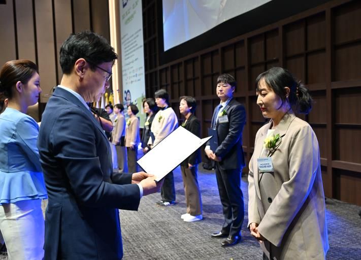 2025 도서관 운영 유공 우수도서관 시상식_청담도서관