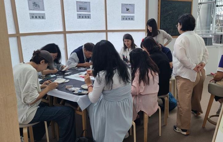 옻칠공예 체험 행사 사진