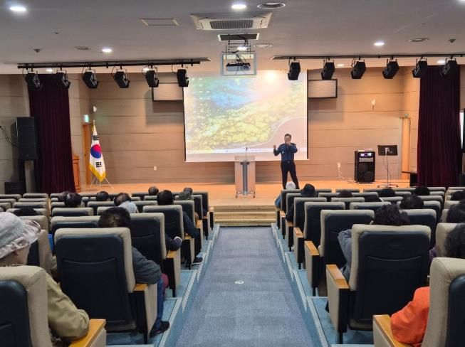남해군 창선노인대학, 류정식 창선파출소장 초청 특강