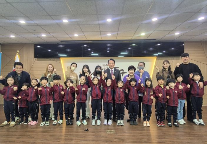 동구 정원어린이집, 수세미차 판매수익금 기탁