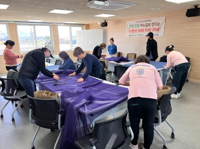 구례군가족센터, 손바느질로 전통의 멋을 잇다