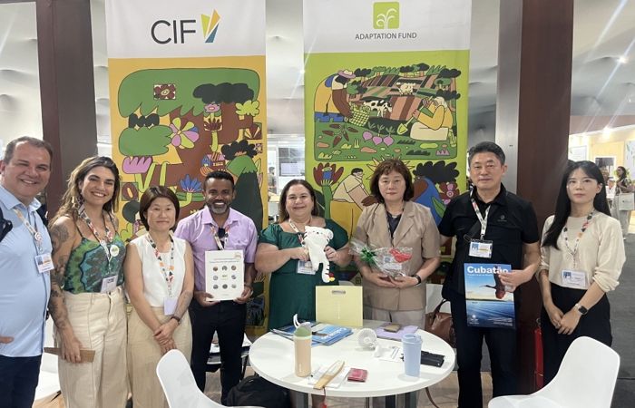 COP30 이클레이 홍보관에서 2027이클레이 세계총회 포항 개최를 홍보하고 있다.