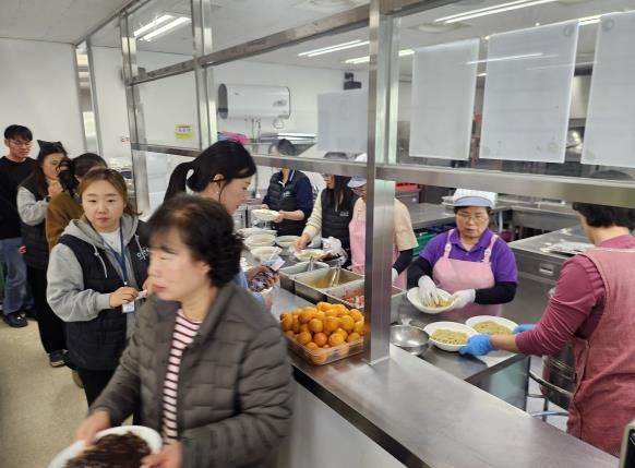 인제군사회복지관, 장애인 지역사회 복귀 프로그램 수료식-일미반점 후원