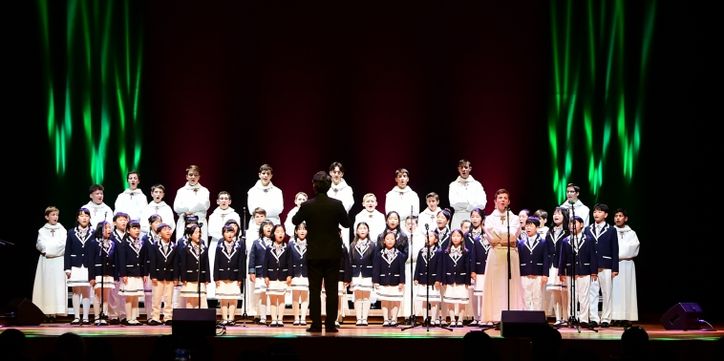 강화군, 파리나무십자가 소년합창단 초청 공연에 객석 가득 ‘성황’