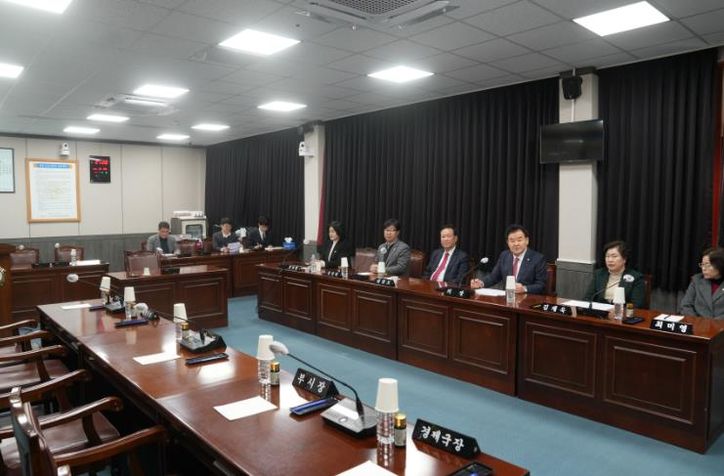 태백시의회 긴급 현안 간담회, 태백시장 불참으로 무산