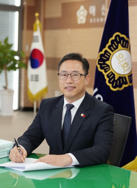 홍성표 아산시의회 의장