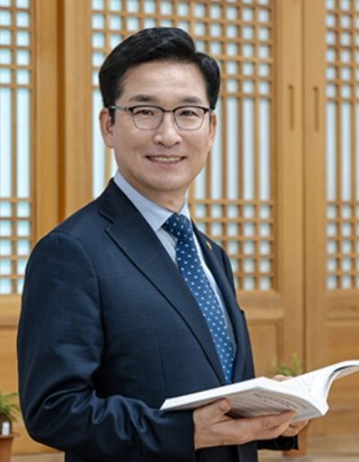 윤건영 충청북도교육감