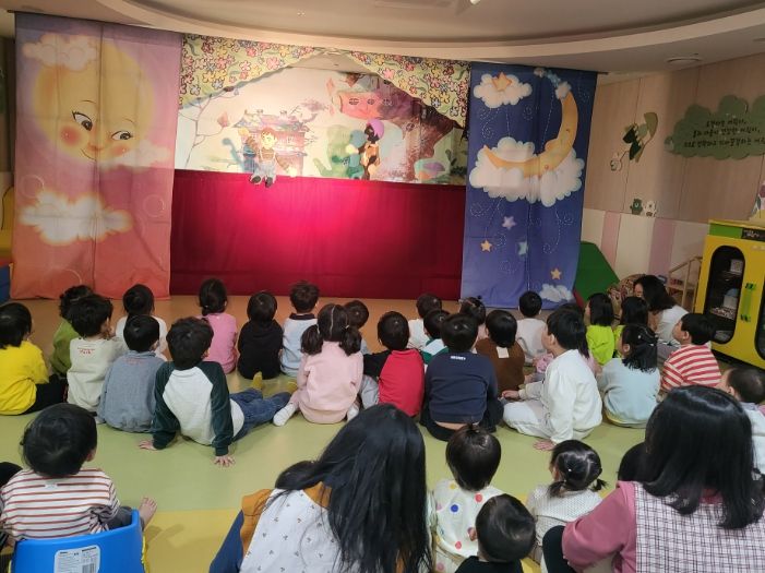 ‘찾아가는 아동 성폭력 예방 인형극’프로그램