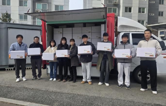 친환경 농산물 꾸러미 배분 사진