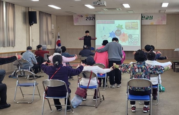 함평군 주간재활 건강증진교실 운영 사진