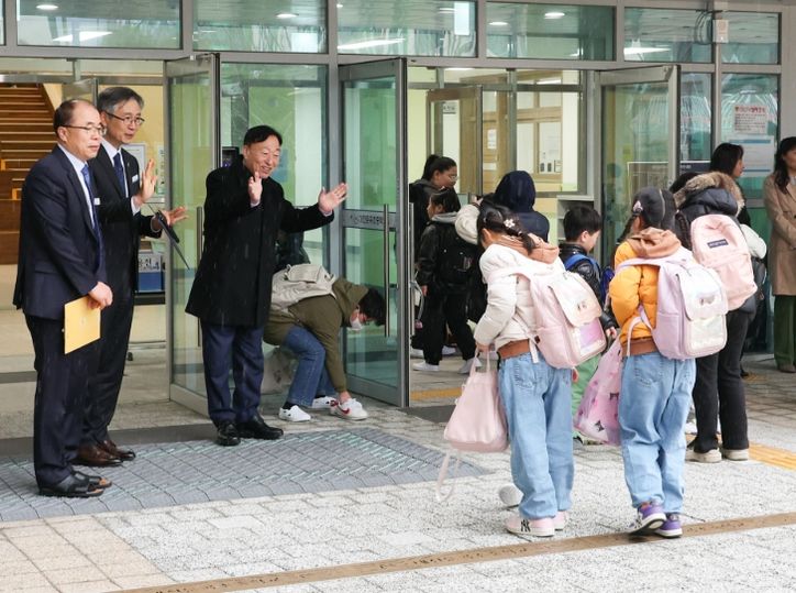‘미래교육’과 ‘맞춤형 돌봄’을 위한 신학기 학교 방문