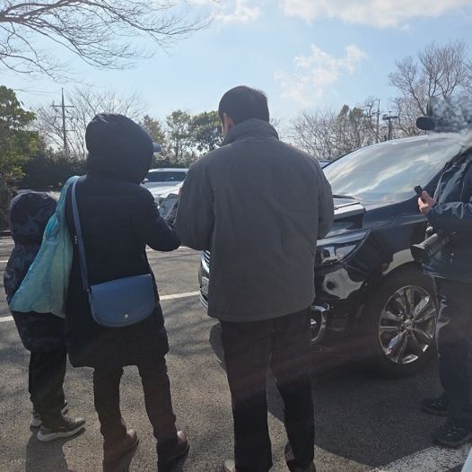 무등록 여행업자를 단속하는 모습