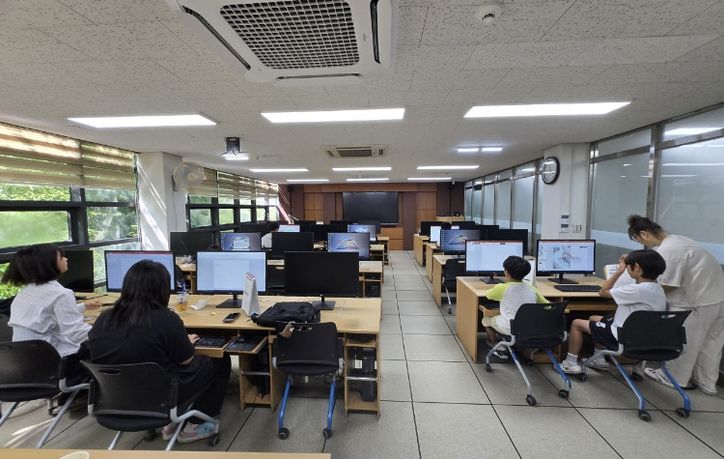 금산다락원 청소년수련관 자격증반 교육 모습