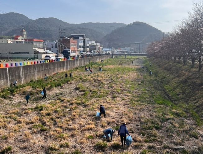 주민 주도 광도·동해천 하천정화활동