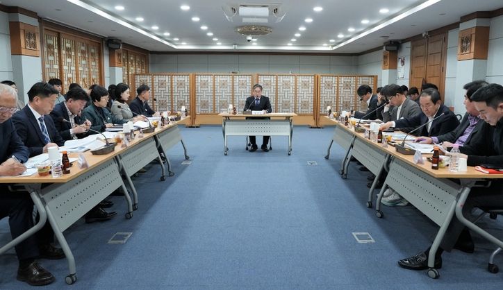 나주시가 지난 30일 인공태양 연구시설 부지 조성을 위한 토지보상, 도시관리계획 결정(변경) 용역 착수보고회를 개최했다.