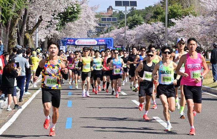 공군과 함께한 ‘2026 진주남강마라톤대회’ 성료