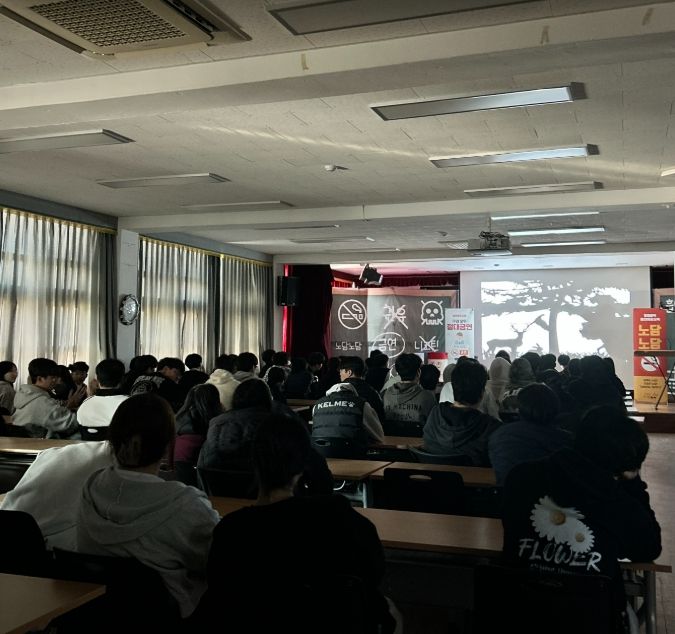 15개 학교 1,500여 명 대상 체험형 금연교육