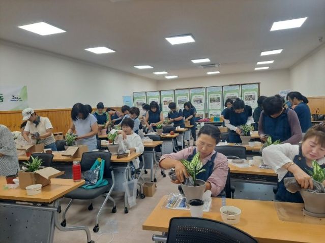 여성단체활성화사업 지원(생활개선회 워크숍