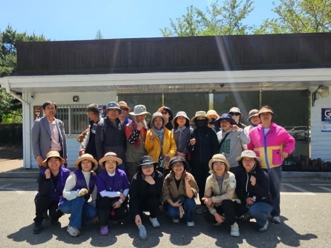 진주시, 초전공원 봄꽃 추가 식재…계절 정취 더해