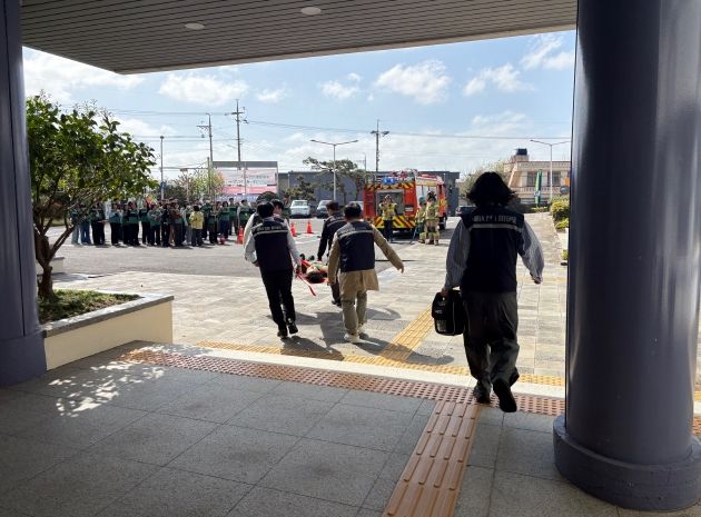 서귀포시교육지원청, 효돈119센터와 현장 중심 합동 소방훈련 실시